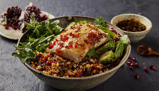  Món Bowl Đậu Lăng & hạt Quinoa (hạt diêm mạch) cùng với cá Cod Alaska và ớt chuông,Honey-Pom