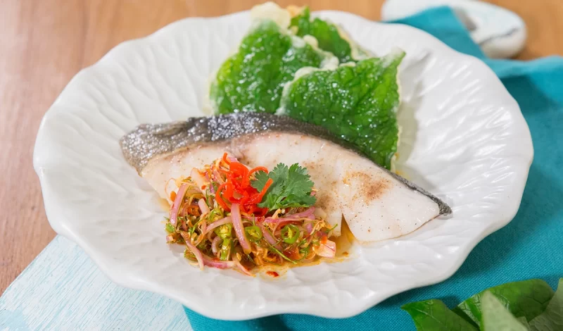 01 Alaska Black Cod with Spicy Dressing and Crispy Betel Leaves 01